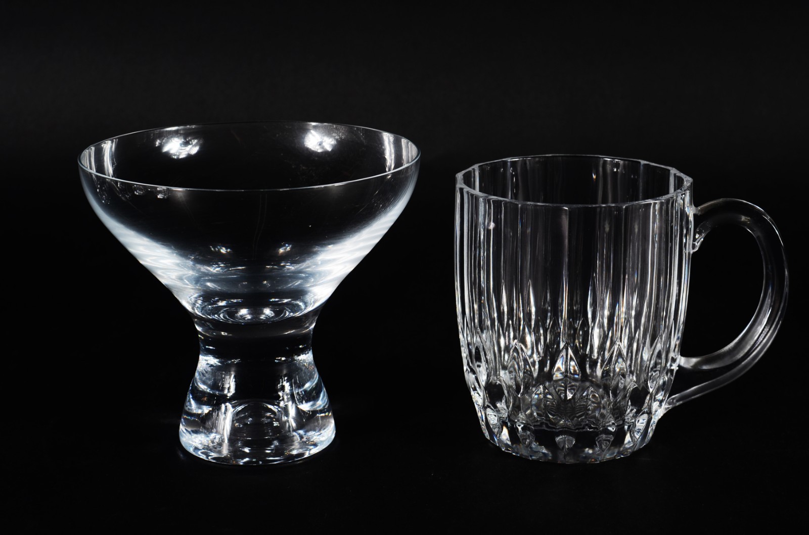 Diversas peças de vidro/cristal composto de: 8 canecas para chopp e... - foto 2 de 3