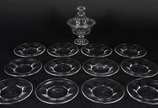 Baccarat (1764),  - Compoteira e 12 pratos de sobremesa de cristal francês Baccarat. Parte interna da tampa com "trincado".