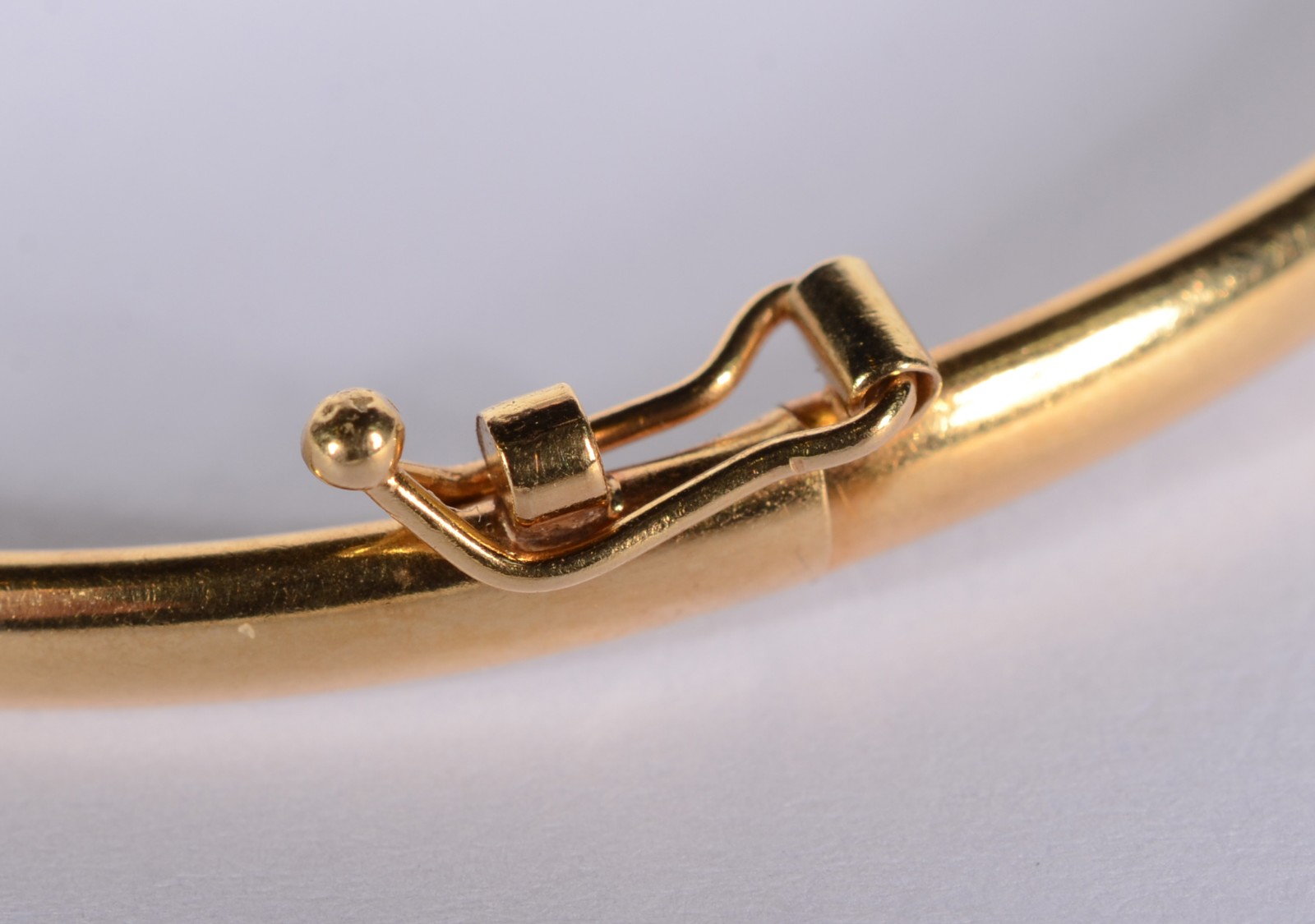 Pulseira "escrava" de ouro 18 k., contraste 720 mls. (Por motivos de... - foto 3 de 3