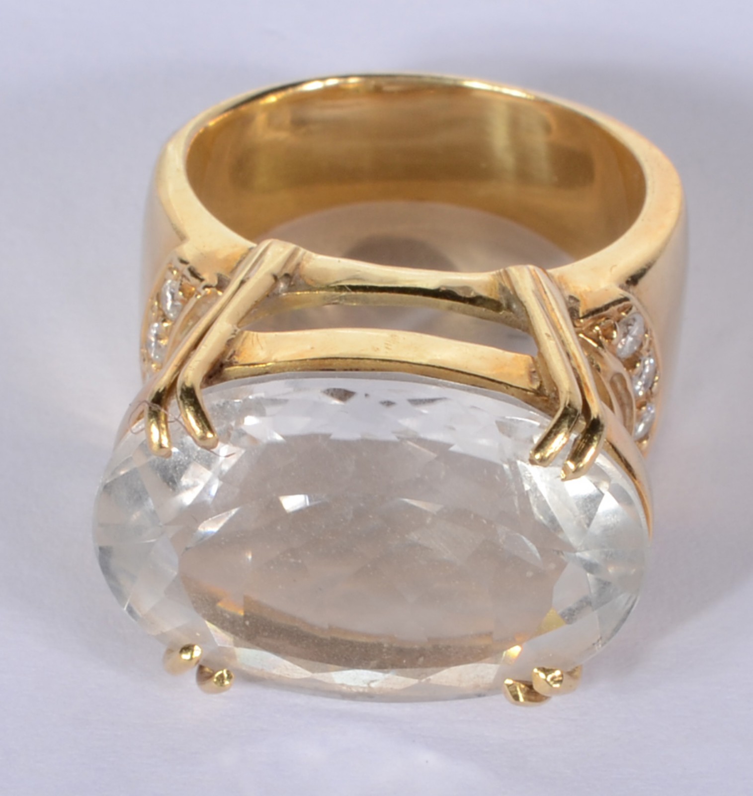 Anel de ouro 18 k., contraste 750 mls com pedra e brilhantes. Aro 16... - foto 4 de 7