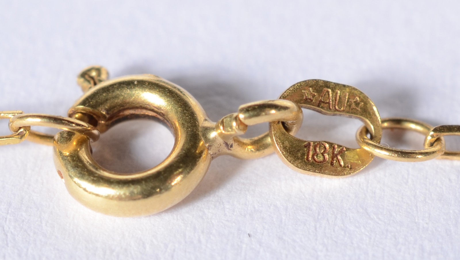 Colar com pendente na forma de elefante de ouro 18 k., contraste 750... - foto 4 de 8