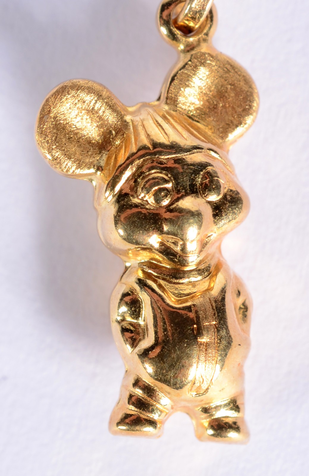 Colar com pendente de ouro 18 k., contraste 750 mls . (Por motivos de... - foto 3 de 5