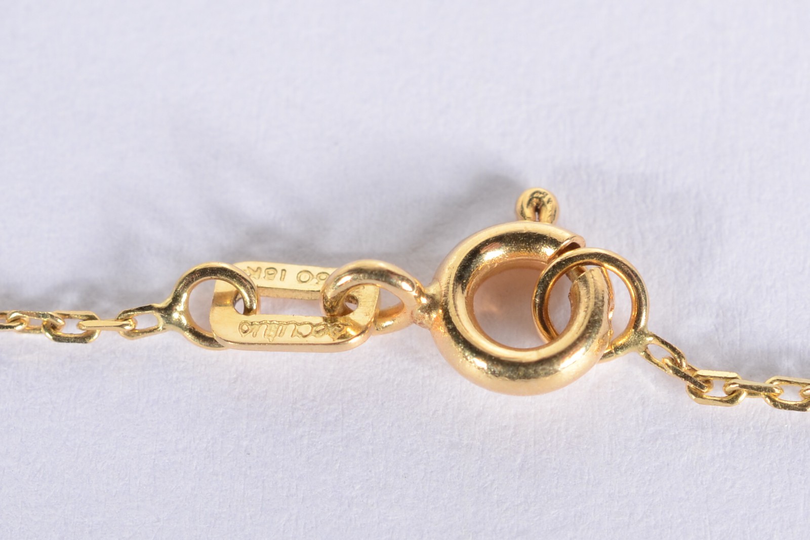 Colar de ouro 18 k., contraste 750com pendente na forma de coração... - foto 3 de 5
