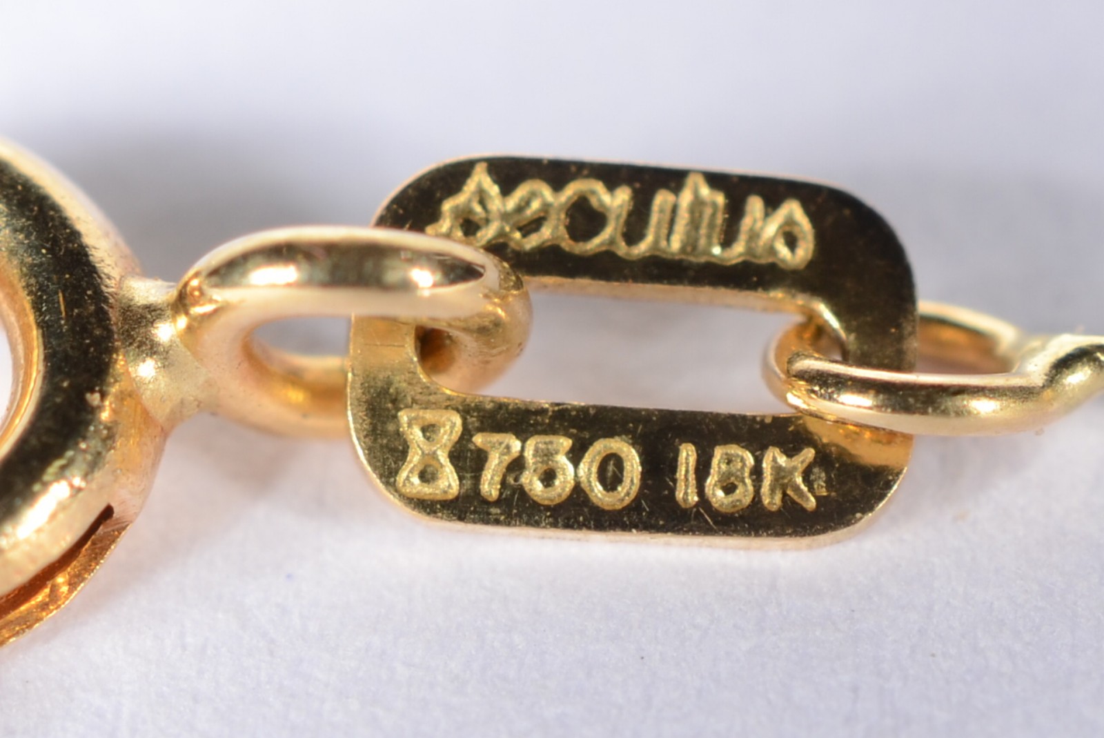 Colar de ouro 18 k., contraste 750com pendente na forma de coração... - foto 4 de 5