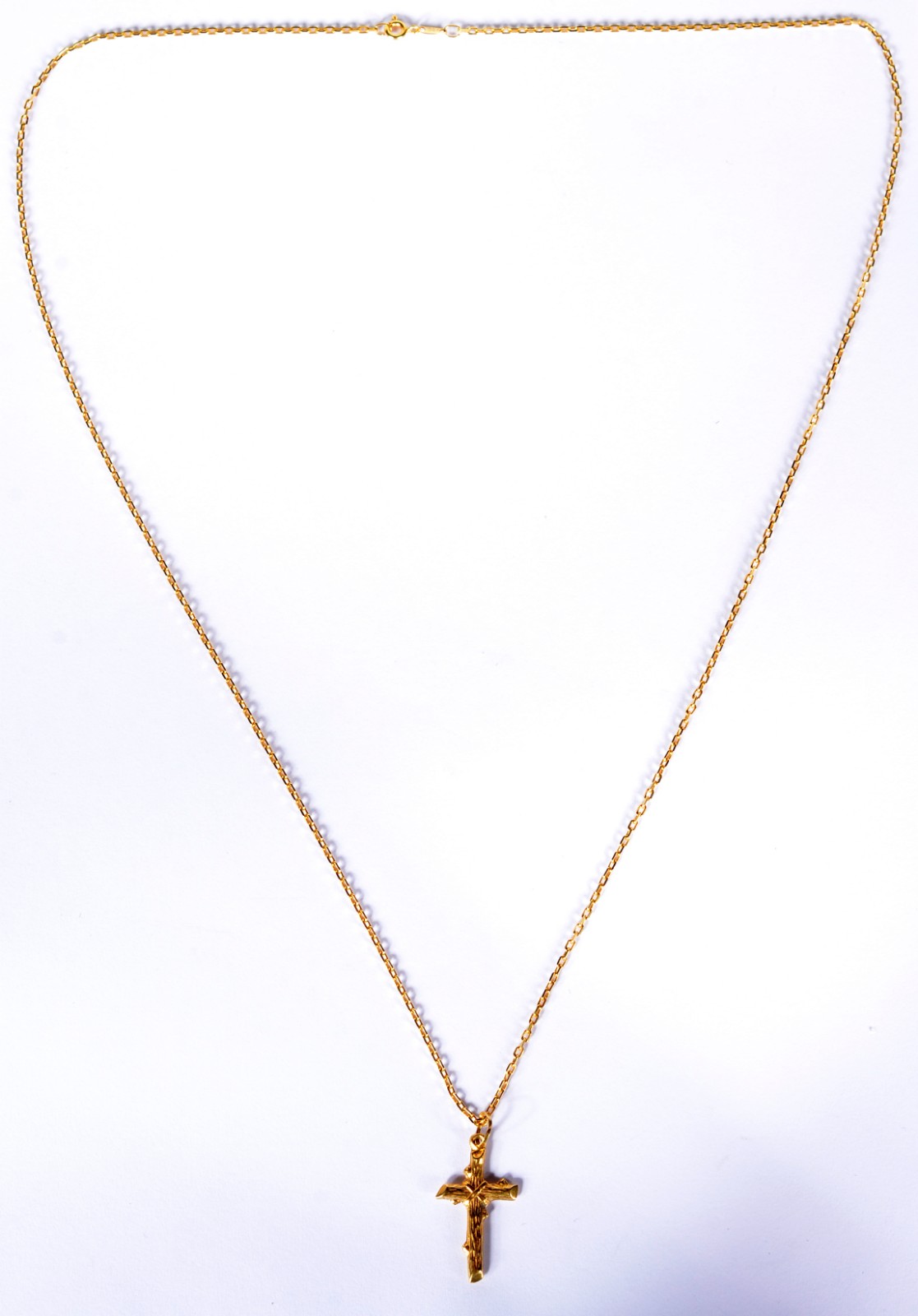 Colar com pendente na forma de cruz de ouro 18 k., contraste 750 mls... - foto 1 de 5