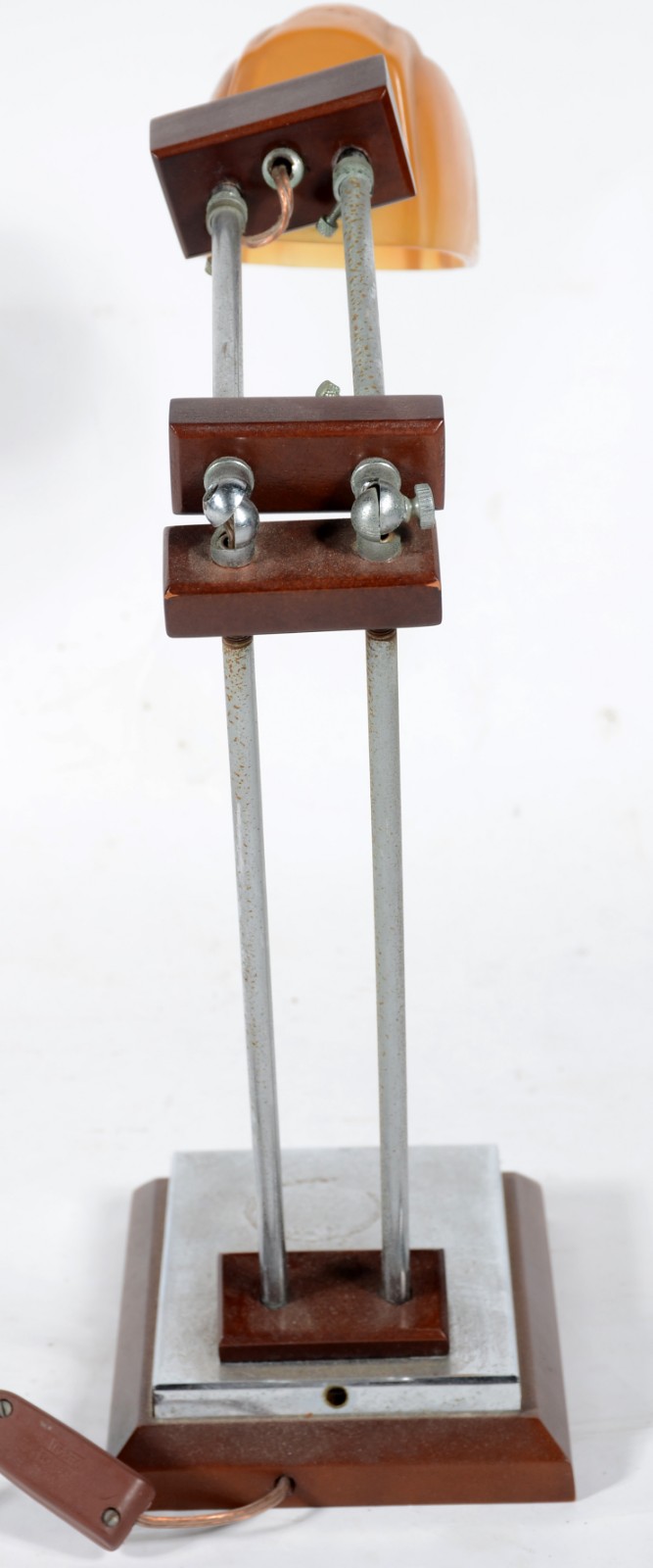Luminária para mesa de escritório de metal e madeira, cúpula... - foto 4 de 7