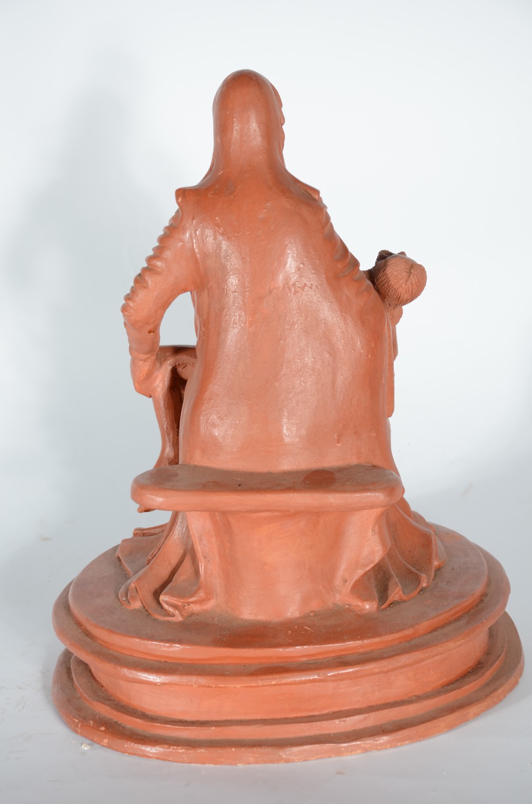 Arte Popular - Escultura de barro cozido representando Pietá. - foto 4 de 7