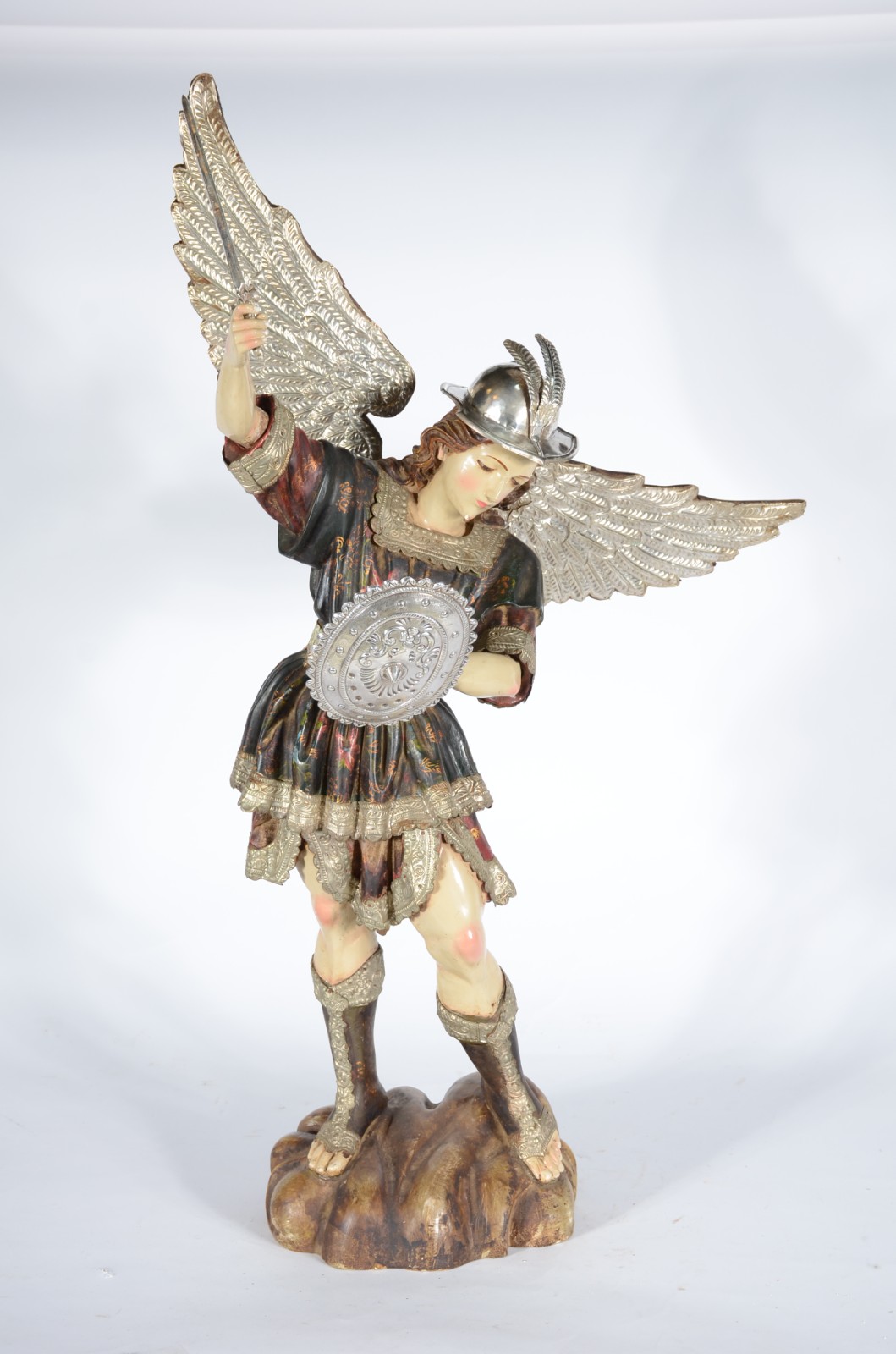 Anjo Gabriel - Imagem de madeira policromada com guarnição de prata... - foto 1 de 8