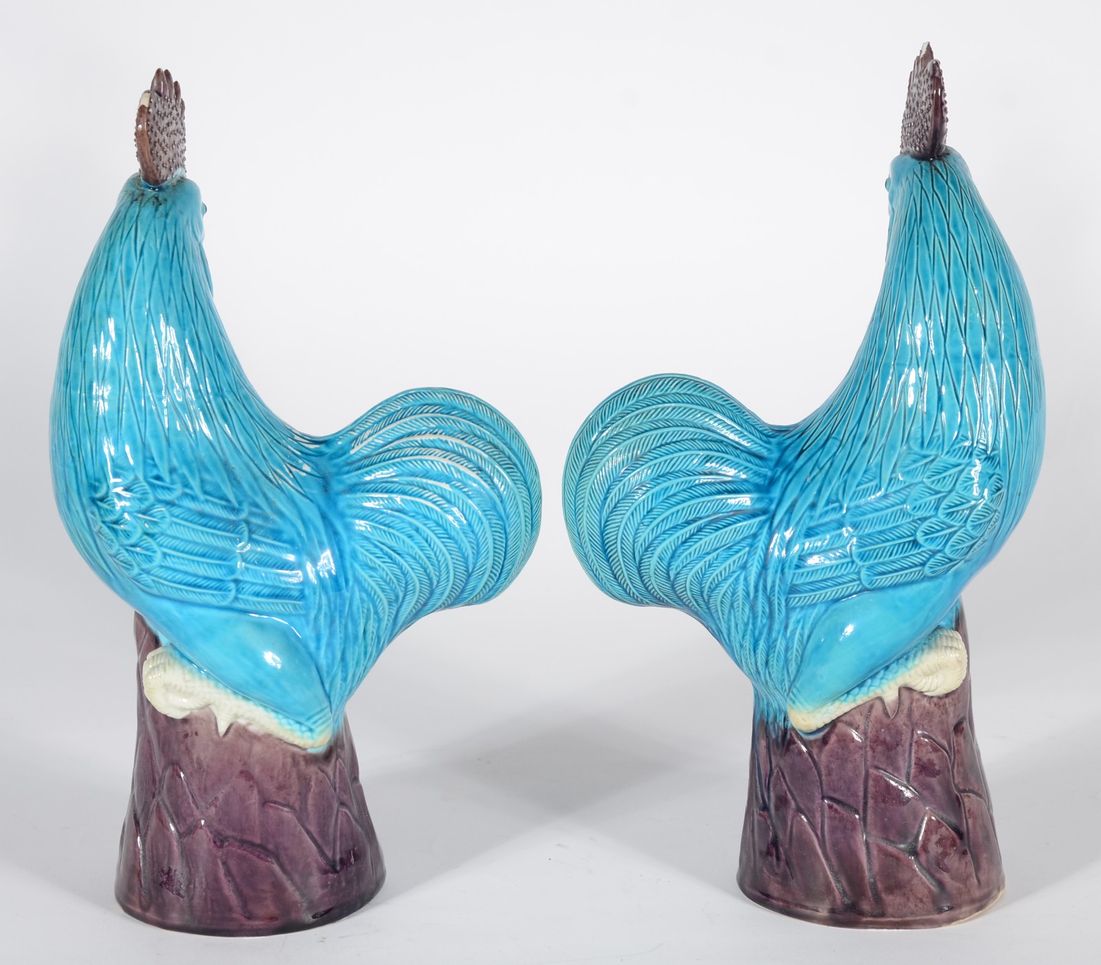 Par de galos de porcelana oriental azul turquesa. Pequenos lascados... - foto 3 de 8