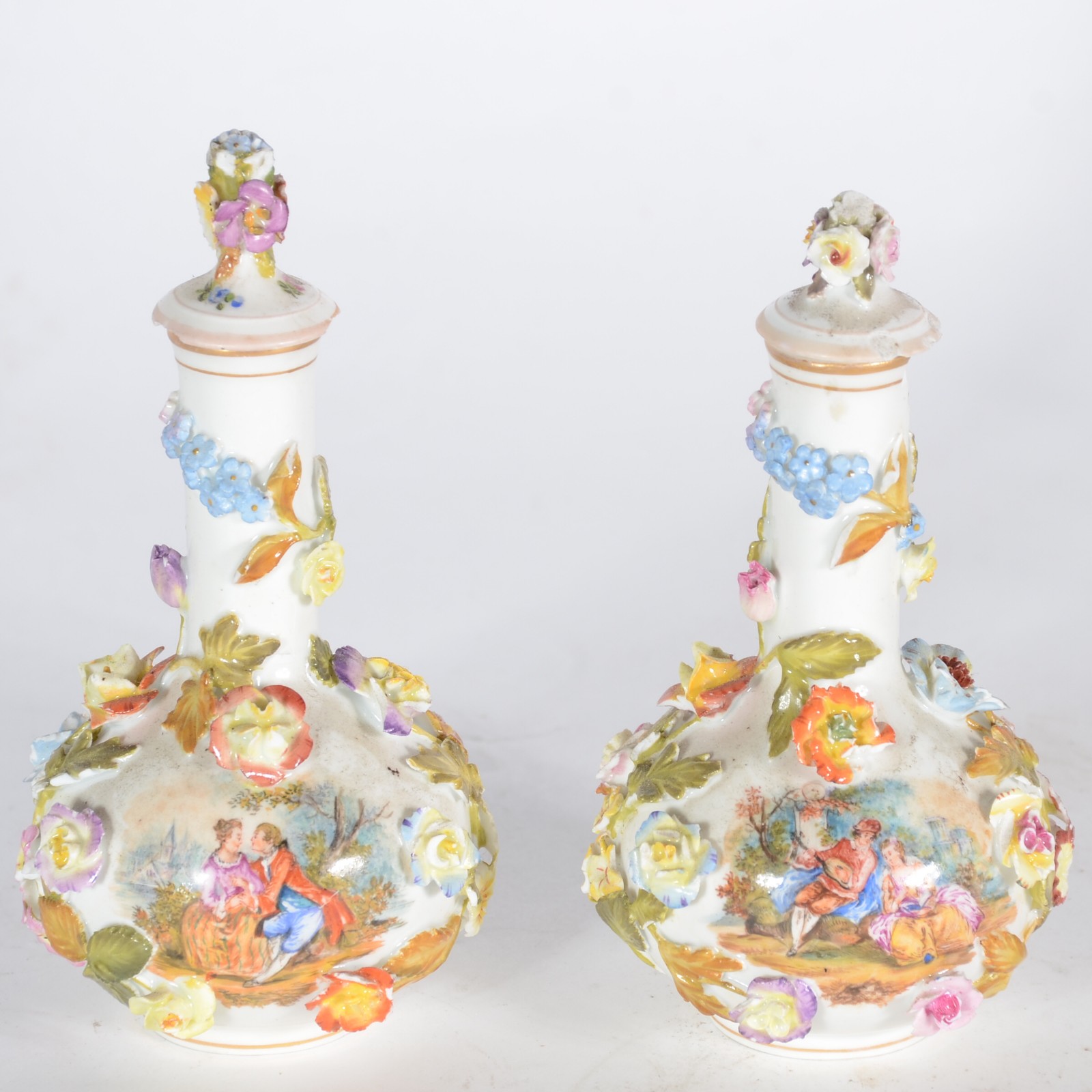 Sete peças de porcelana de diversas procedências, sendo par de... - foto 4 de 11