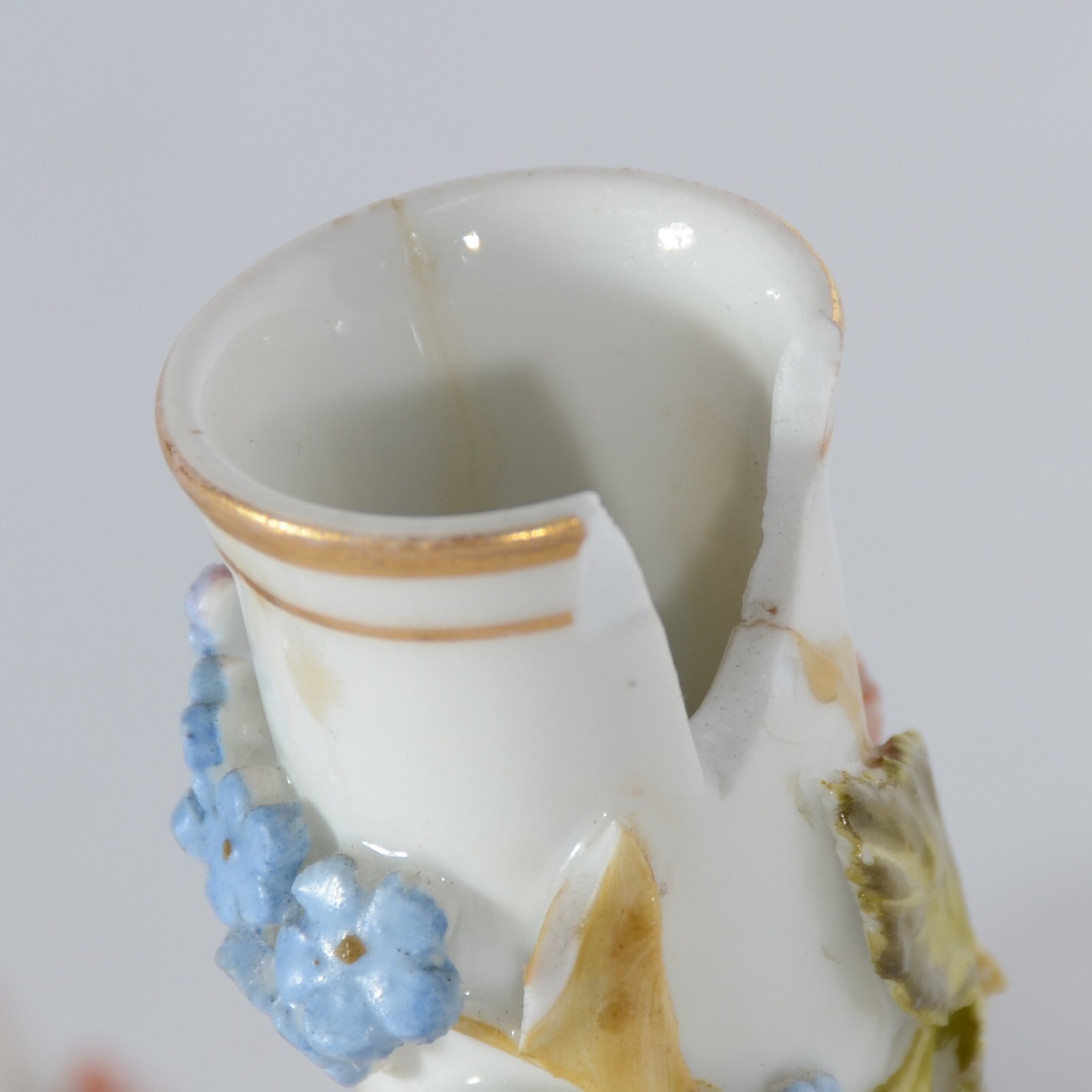 Sete peças de porcelana de diversas procedências, sendo par de... - foto 9 de 11