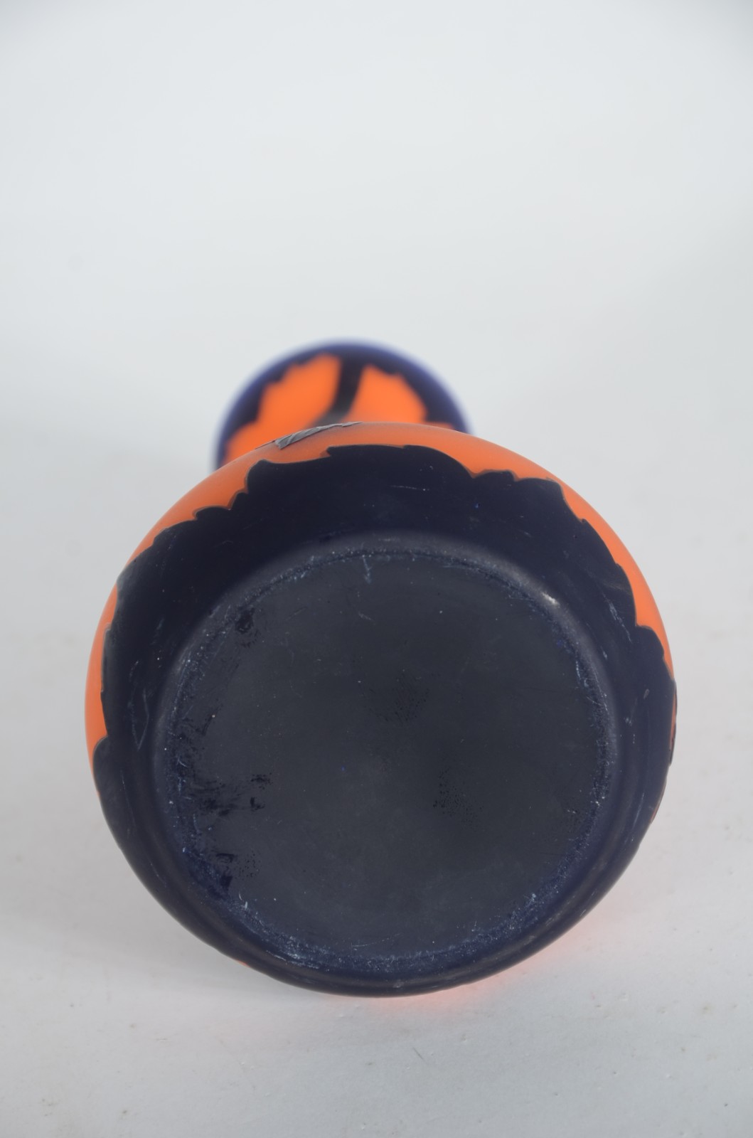 Vaso de pasta de vidro. Pequena parte quebrada. - foto 4 de 4