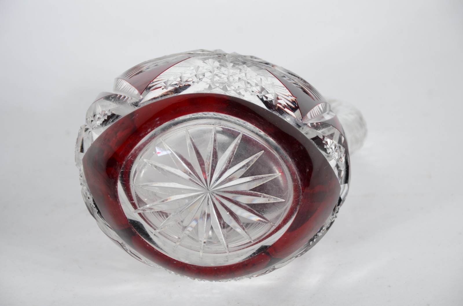 Licoreira de cristal doublé rubi lapidado. - foto 3 de 5