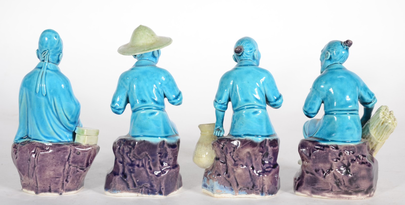 Quatro figuras típicas de porcelana oriental azul turquesa. Um deles... - foto 4 de 7
