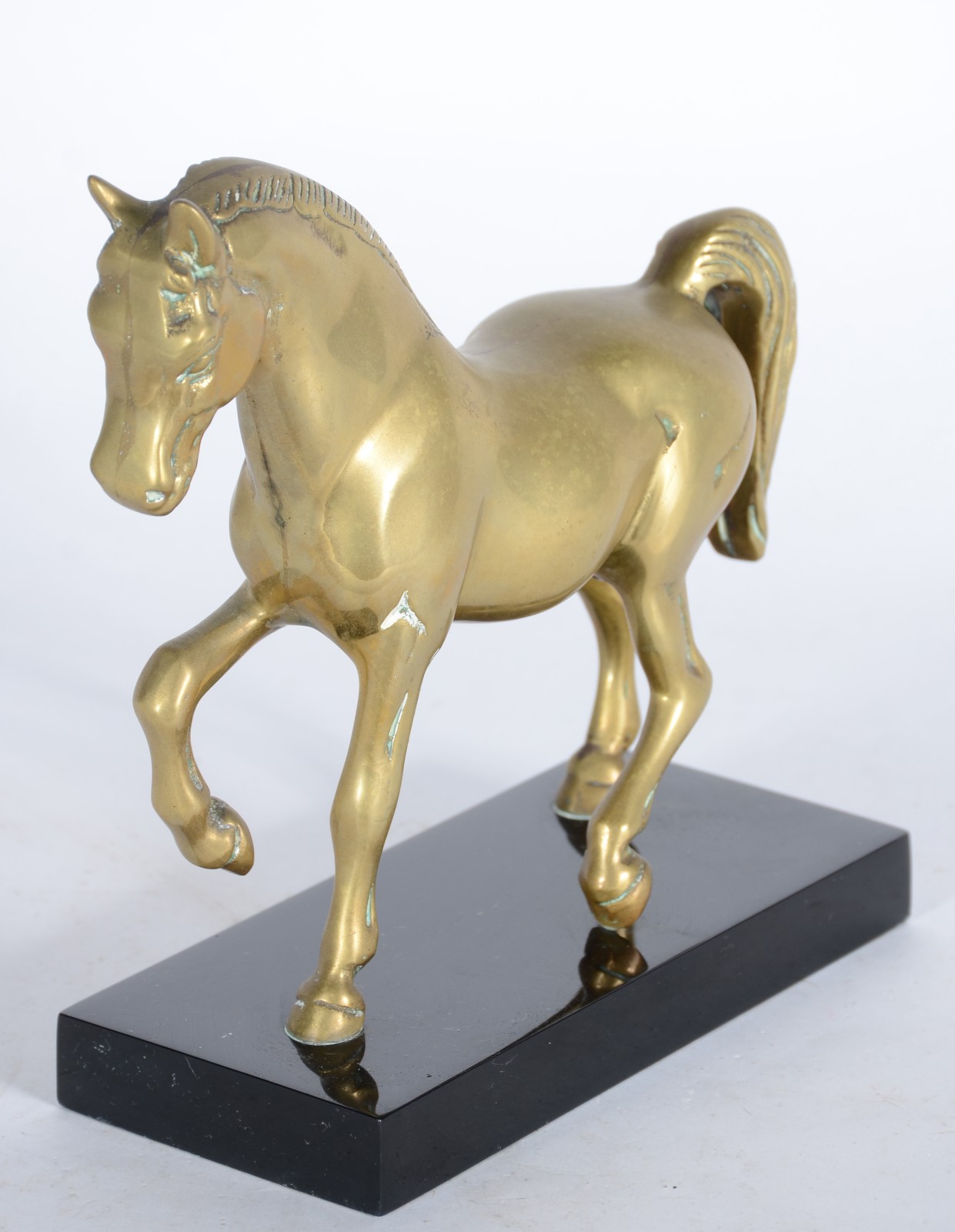 Escultura de bronze representando Cavalo. - foto 1 de 6