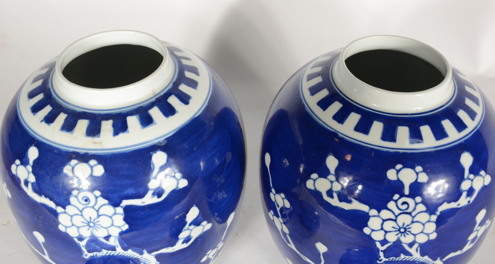 Par de potiches de porcelana chinesa azul e branca. - foto 3 de 4