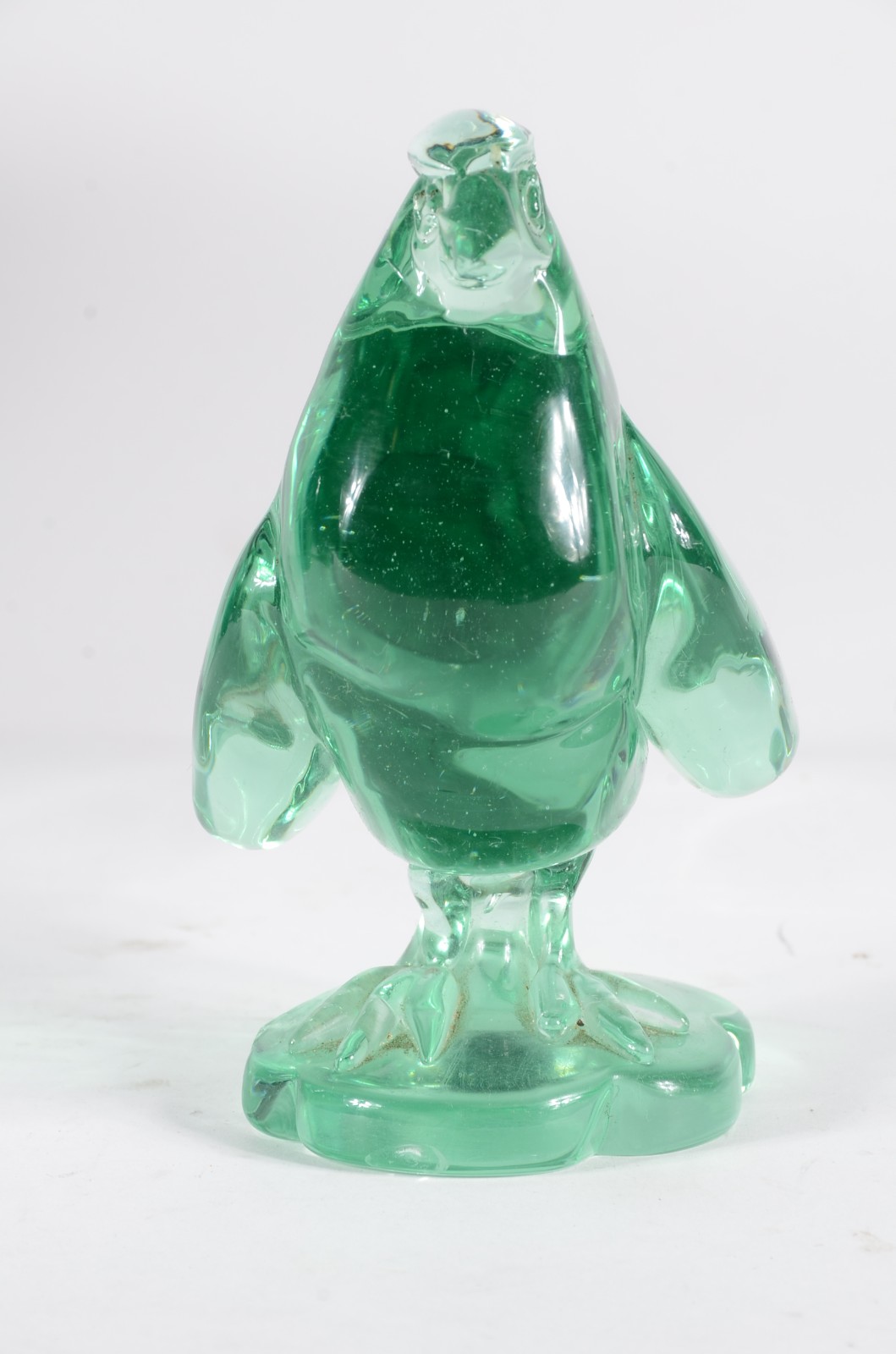 Duas peças, sendo um vaso de vidro decorativo e escultura de vidro... - foto 3 de 8