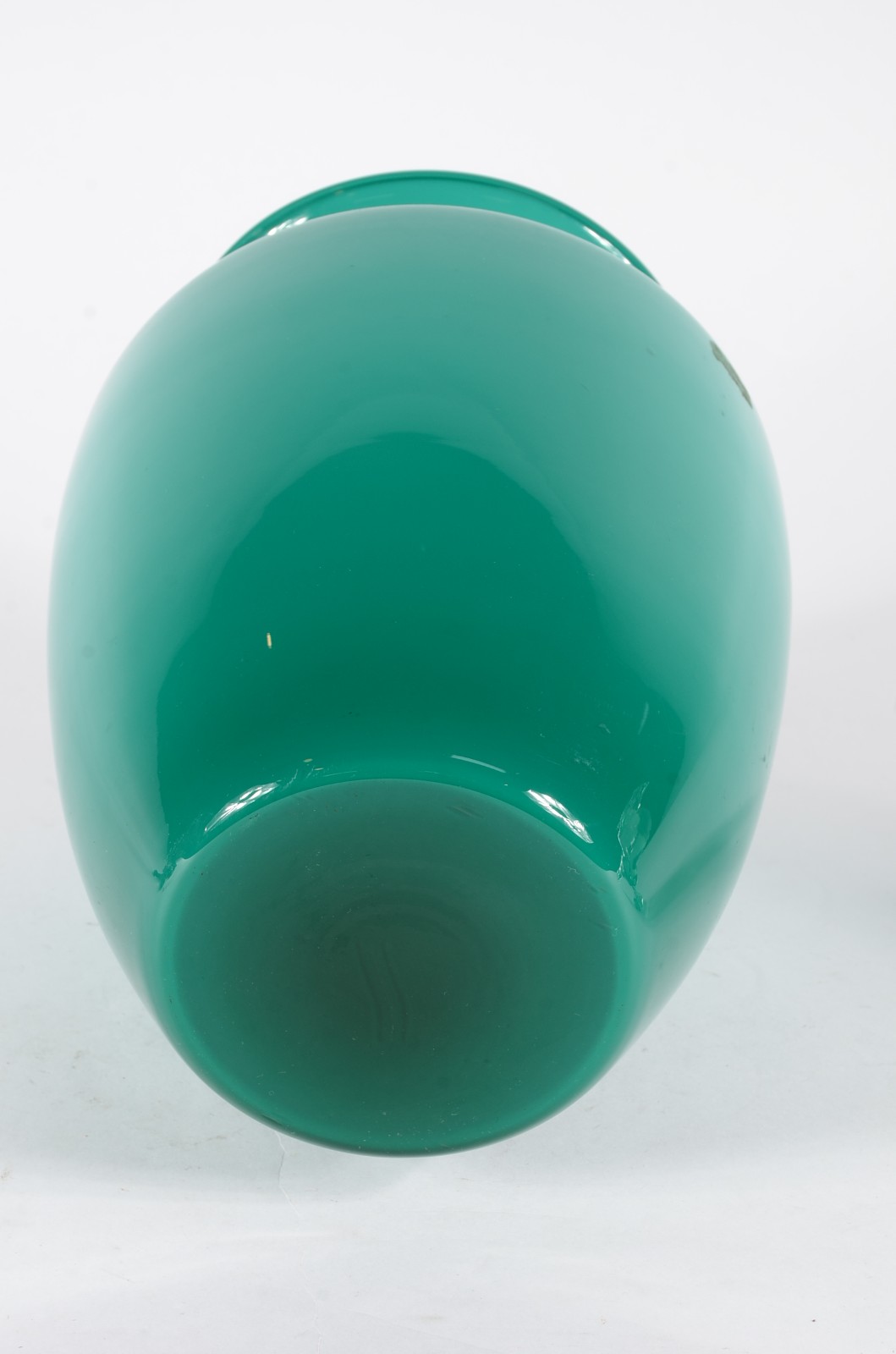 Duas peças, sendo um vaso de vidro decorativo e escultura de vidro... - foto 7 de 8