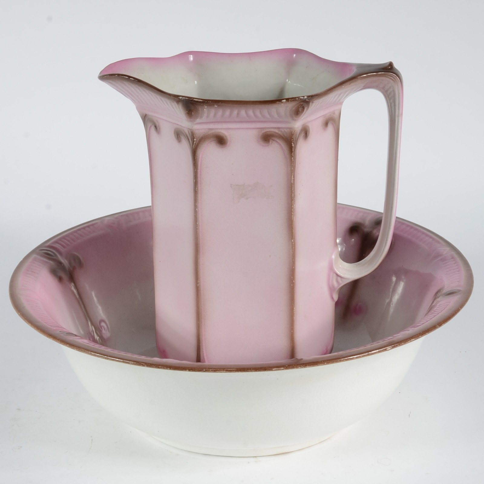 Gomil com bacia de cerâmica J&G Meakin na cor rosa, estilo Art Deco... - foto 1 de 10
