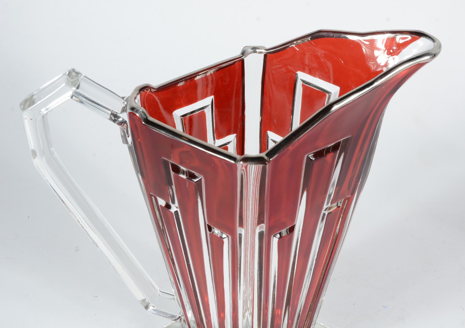 Conjunto de jarra com 5 copos antigos na cor rubi, Art Deco. - foto 4 de 5