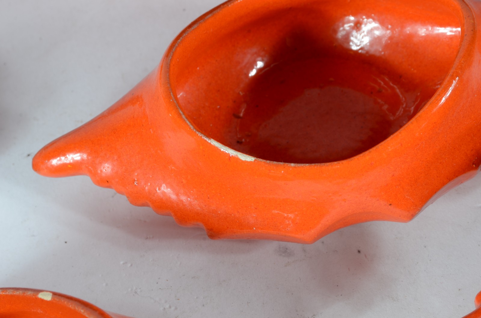 Conjunto de cerâmica na cor laranja composto de sopeira, molheira e... - foto 11 de 11