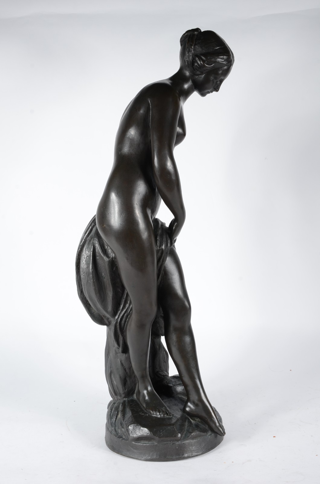 Falconet (1716-1791), Vênus Sortant du Bain - foto 2 de 6