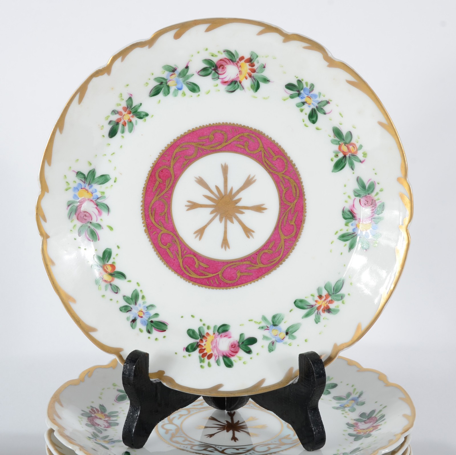 Conjunto de chá de porcelana francesa, decoração floral em policromia... - foto 2 de 7