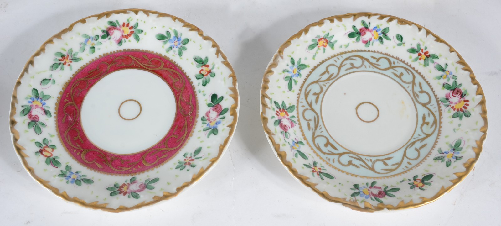 Conjunto de chá de porcelana francesa, decoração floral em policromia... - foto 5 de 7