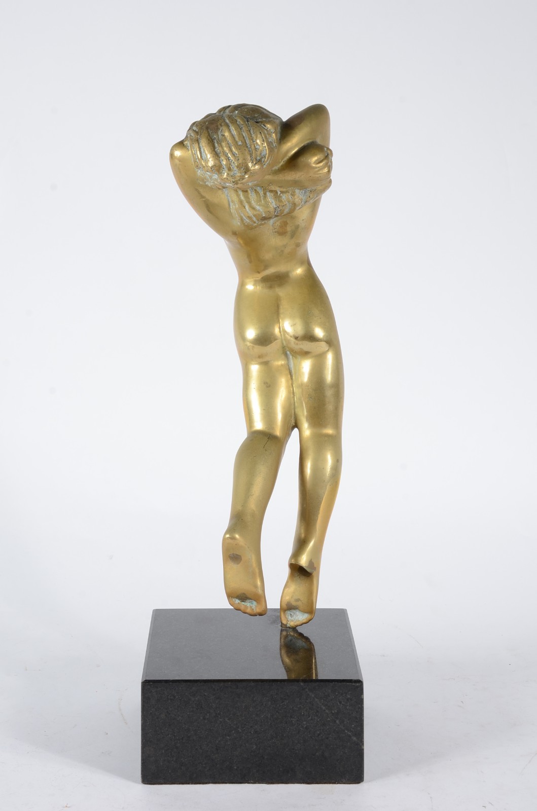 Duas peças, sendo: escultura de bronze sem assinatura e um cinzeiro... - foto 7 de 9