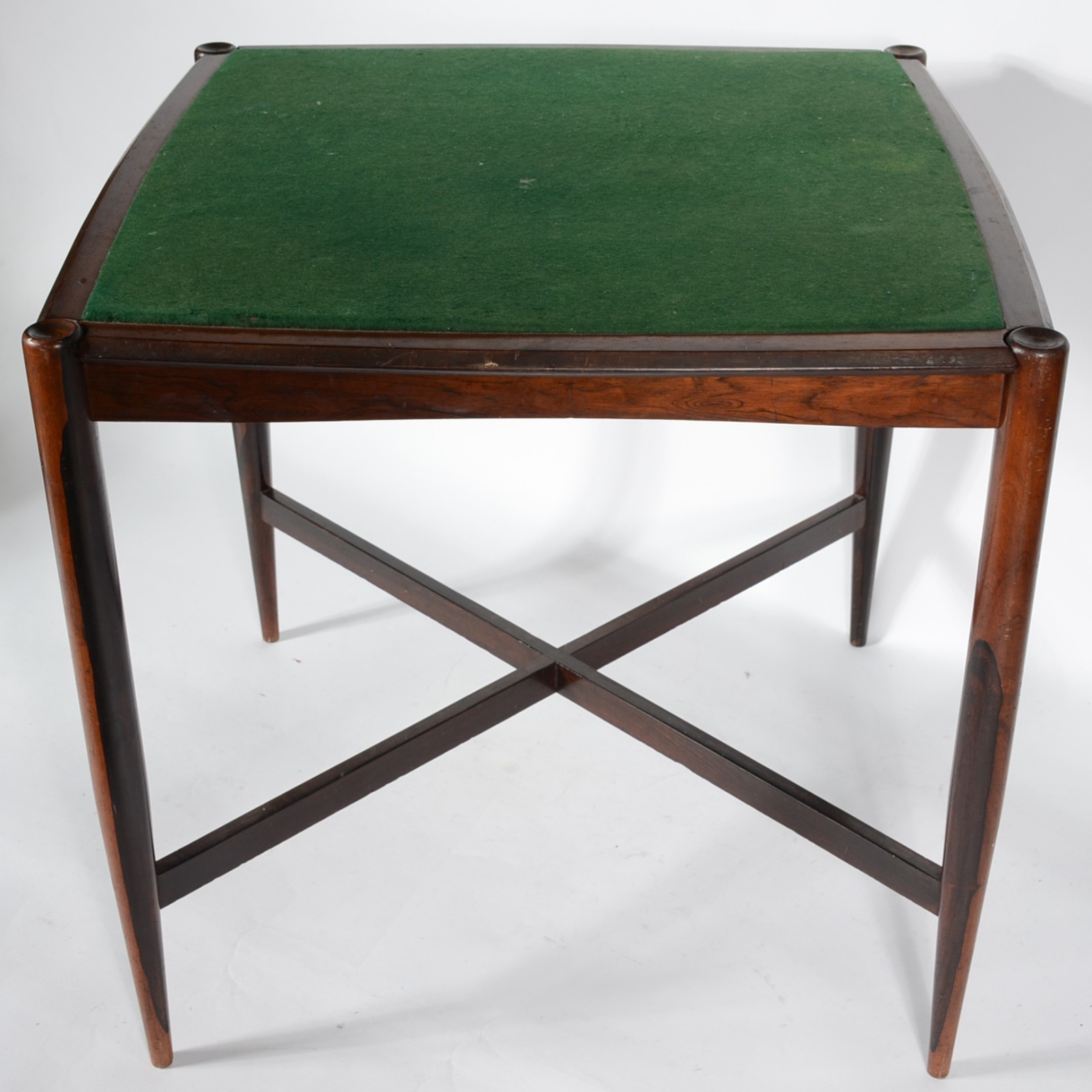 Mesa para jogo de jacarandá, tampo reversível, quatro pernas... - foto 4 de 7