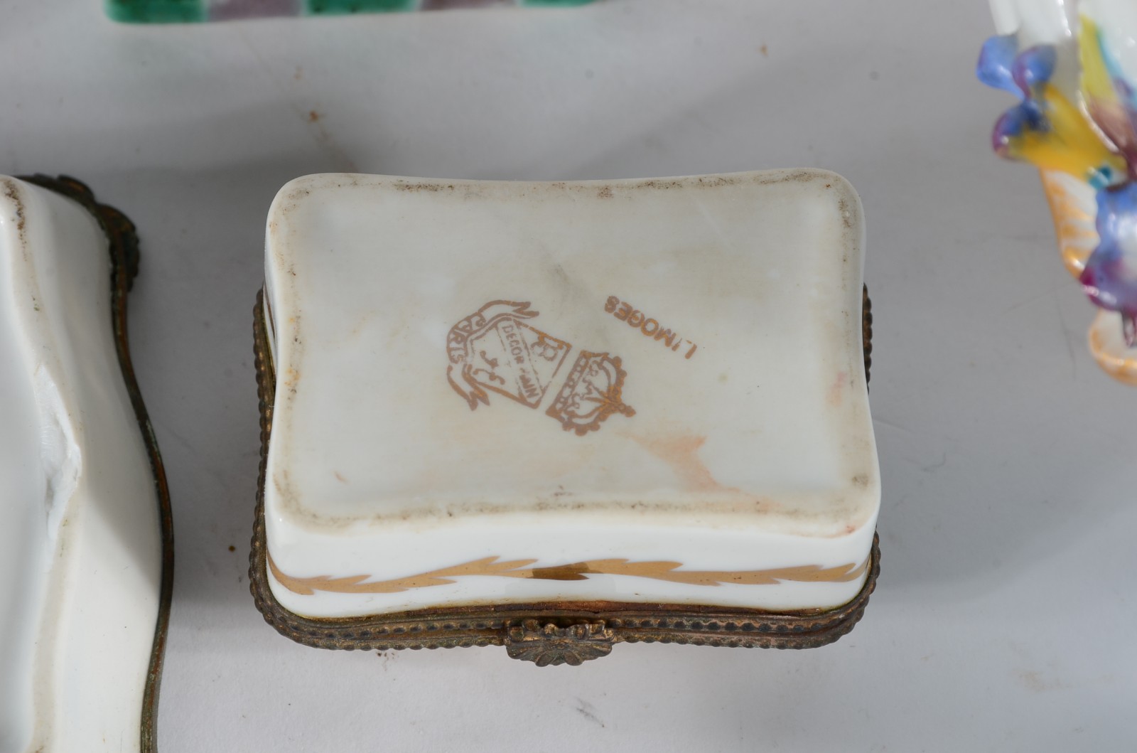 Onze pequenas peças de porcelana diversas procedências. - foto 8 de 11