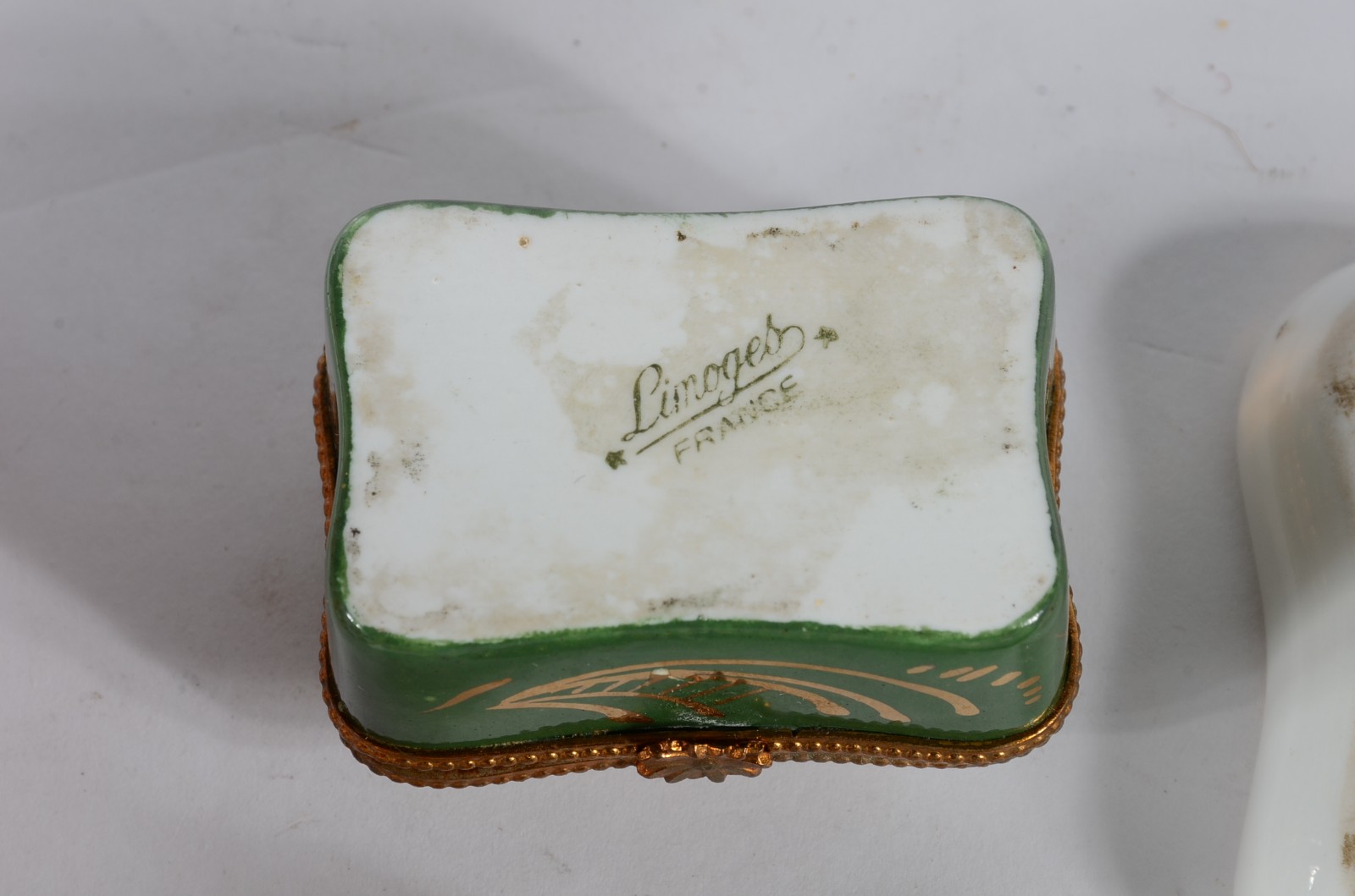Onze pequenas peças de porcelana diversas procedências. - foto 10 de 11