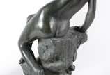 Rodolfo Bernardelli (1852-1931), Figura feminina - Escultura de bronze patinado.