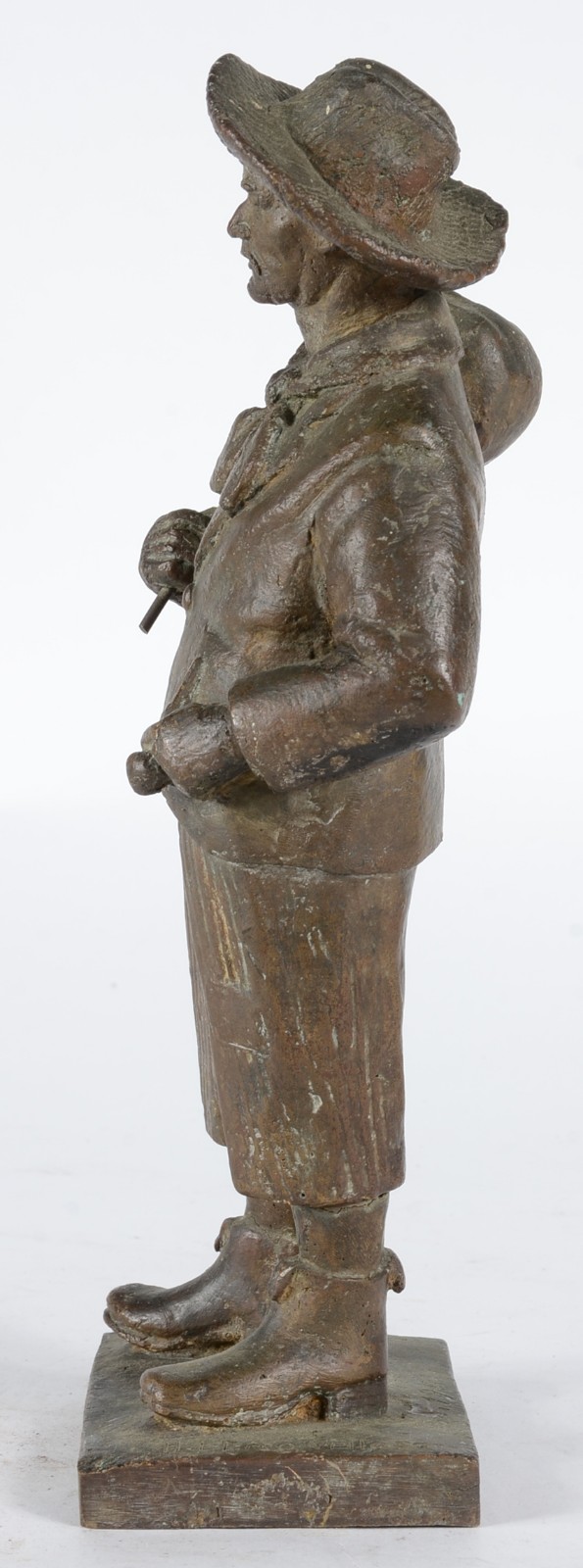 Escultura de bronze representando figura masculina "gaúcho" - foto 2 de 6