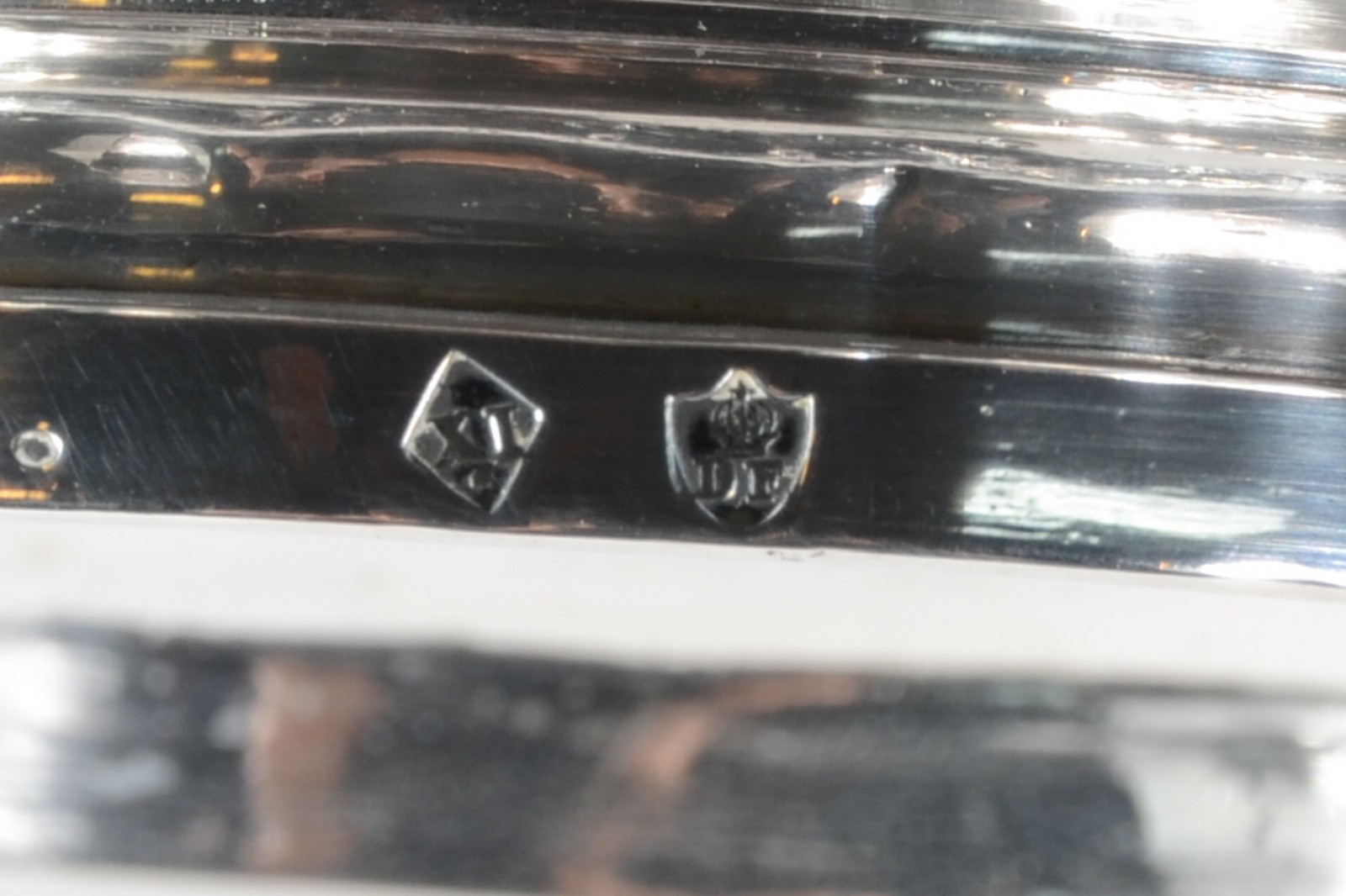 Jarra com bacia de prata de lei contraste DF Coroado, detalhes em... - foto 6 de 6