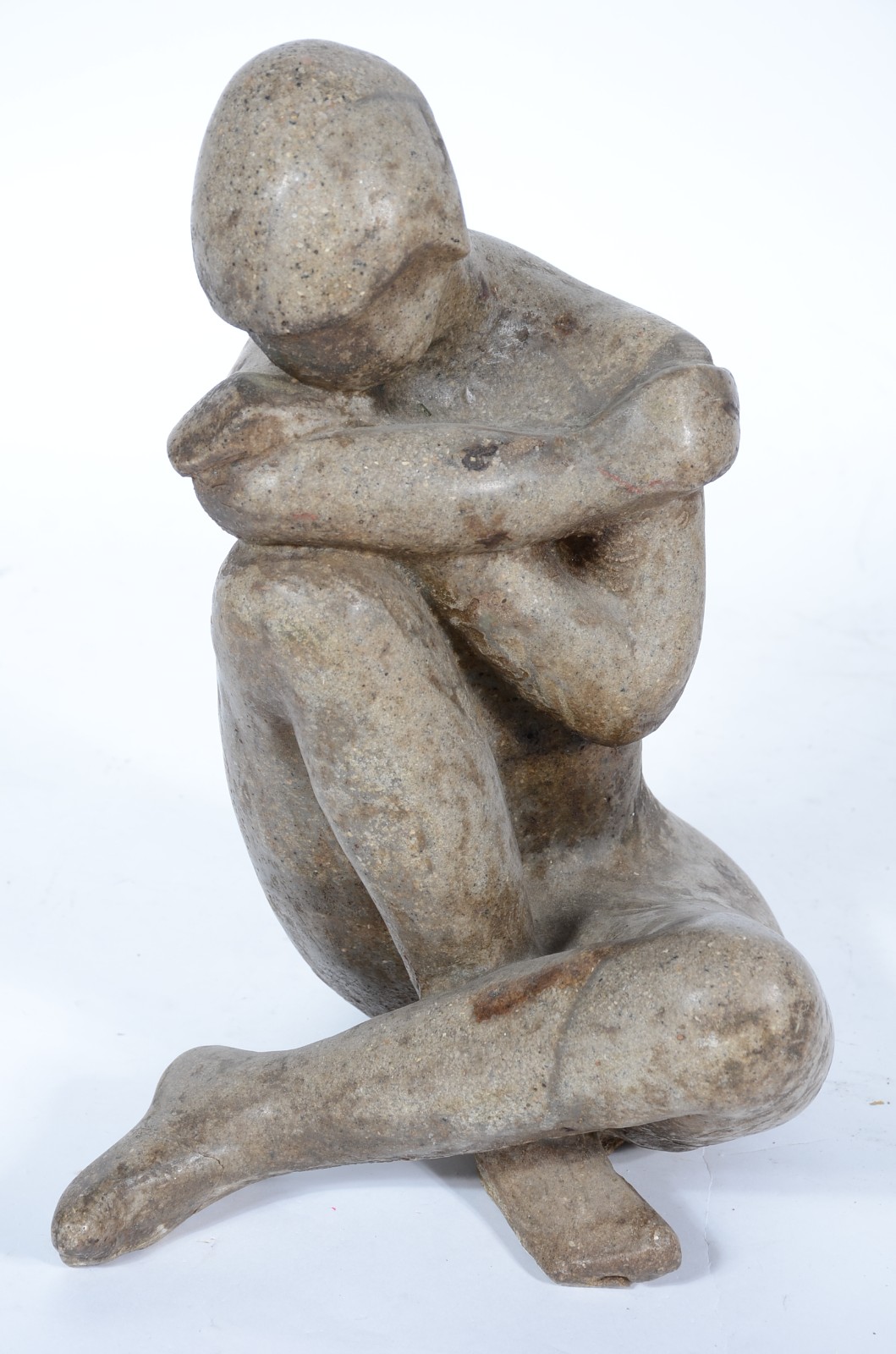 Escultura de pedra sabão representando figura feminina. Pé colado... - foto 1 de 8
