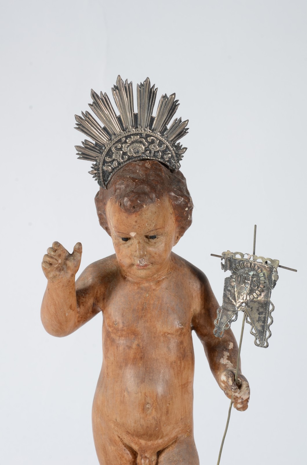 Menino Deus - Imagem de madeira policromada, resplendor e vara com... - foto 2 de 10