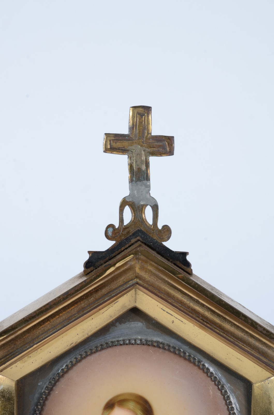 Oratório de viagem em bronze com imagem devocional de Sagrado coração... - foto 5 de 5