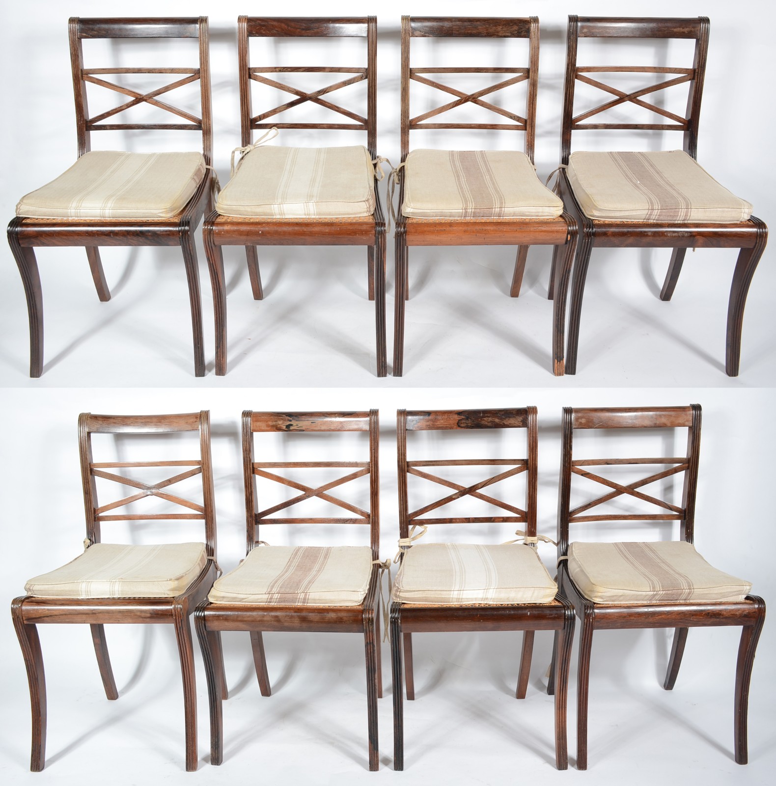 Conjunto com 8 cadeiras para sala de jantar de madeira nobre com... - foto 1 de 10