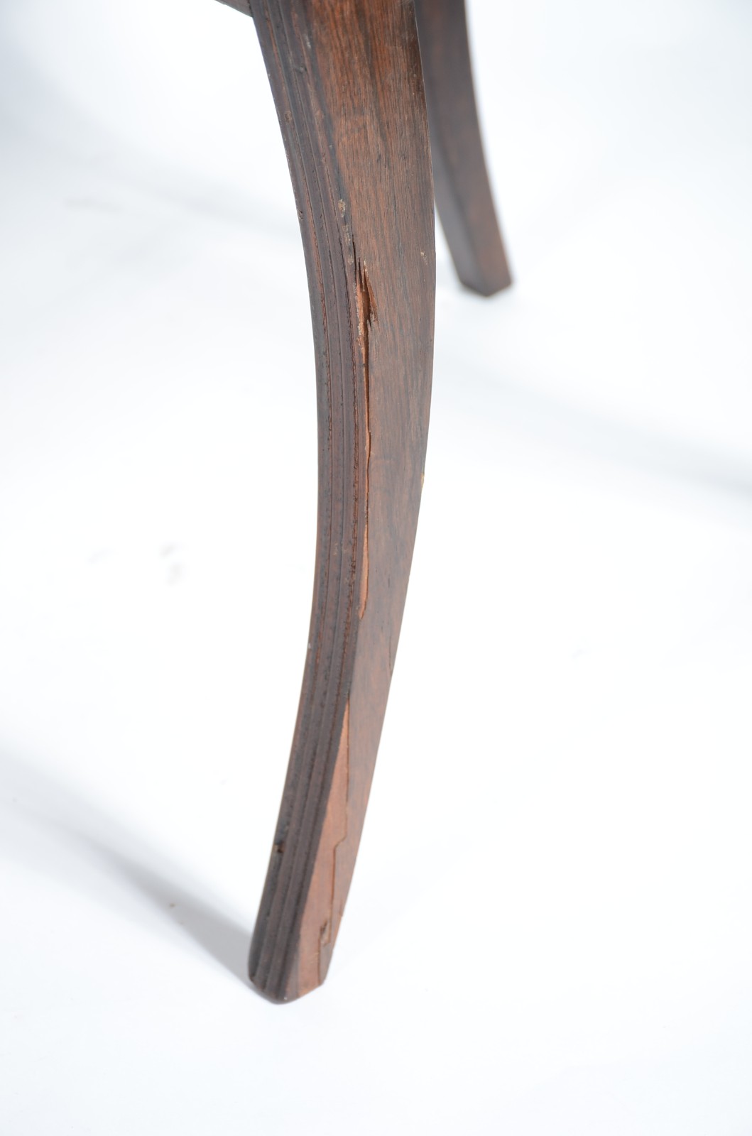 Conjunto com 8 cadeiras para sala de jantar de madeira nobre com... - foto 10 de 10
