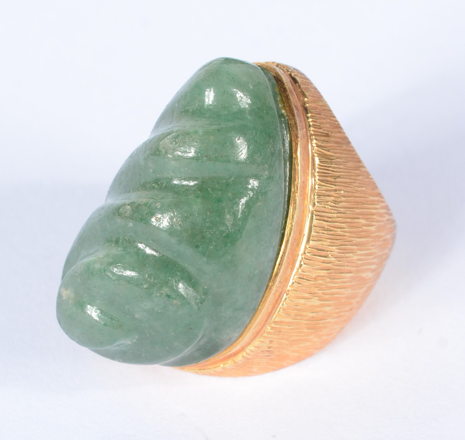 Anel de ouro 18 k., com pedra verde. Aro 12. (Por motivos de... - foto 1 de 4
