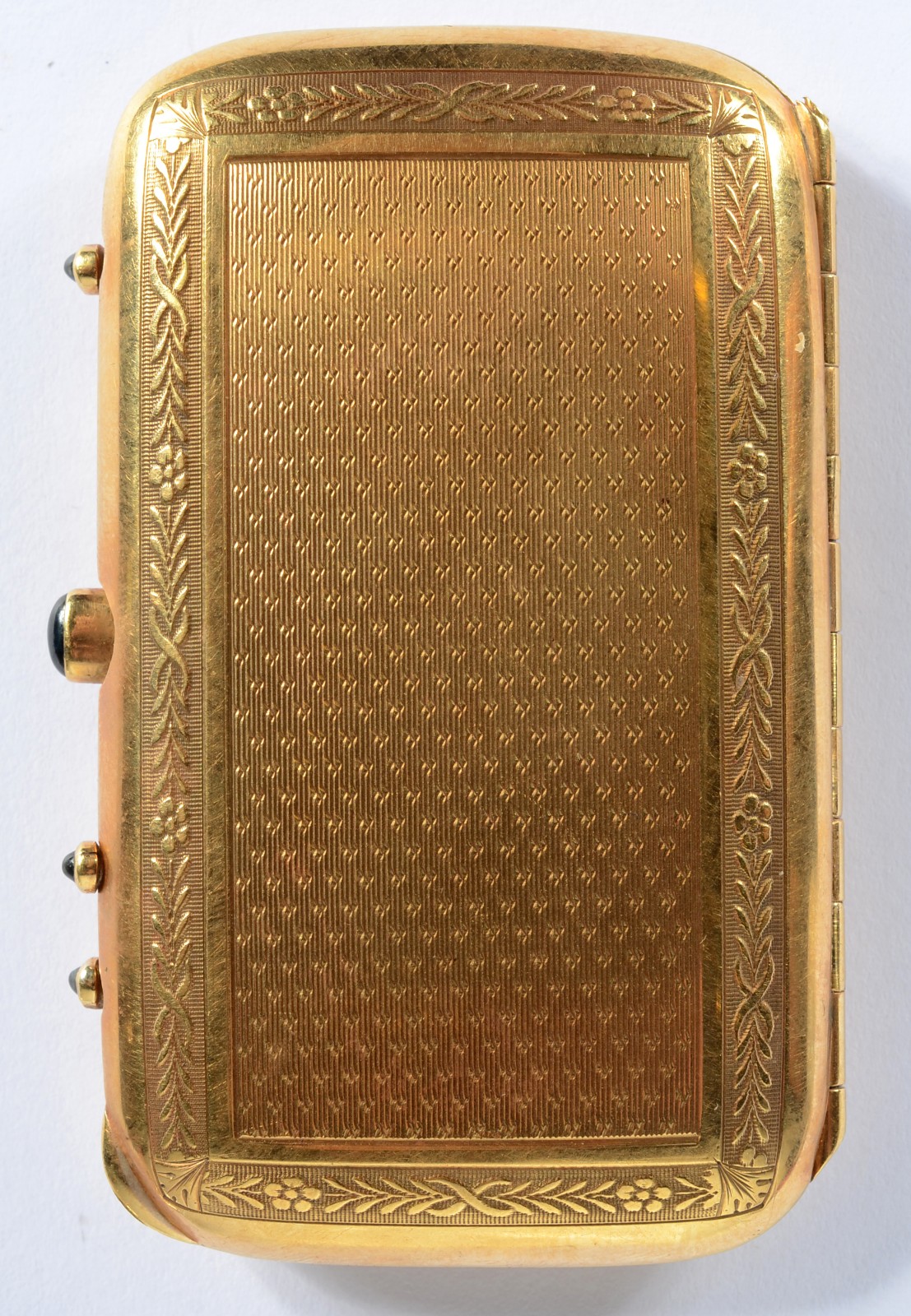 Elegante bolsa "menudiere" do tipo trousse de ouro 18 k... - foto 1 de 7