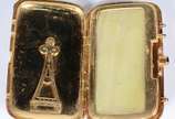 Elegante bolsa "menudiere" do tipo trousse de o... - Elegante bolsa "menudiere" do tipo trousse de ouro 18 k., contrastada. (Por motivos de segurança a peça não se encontra na loja).