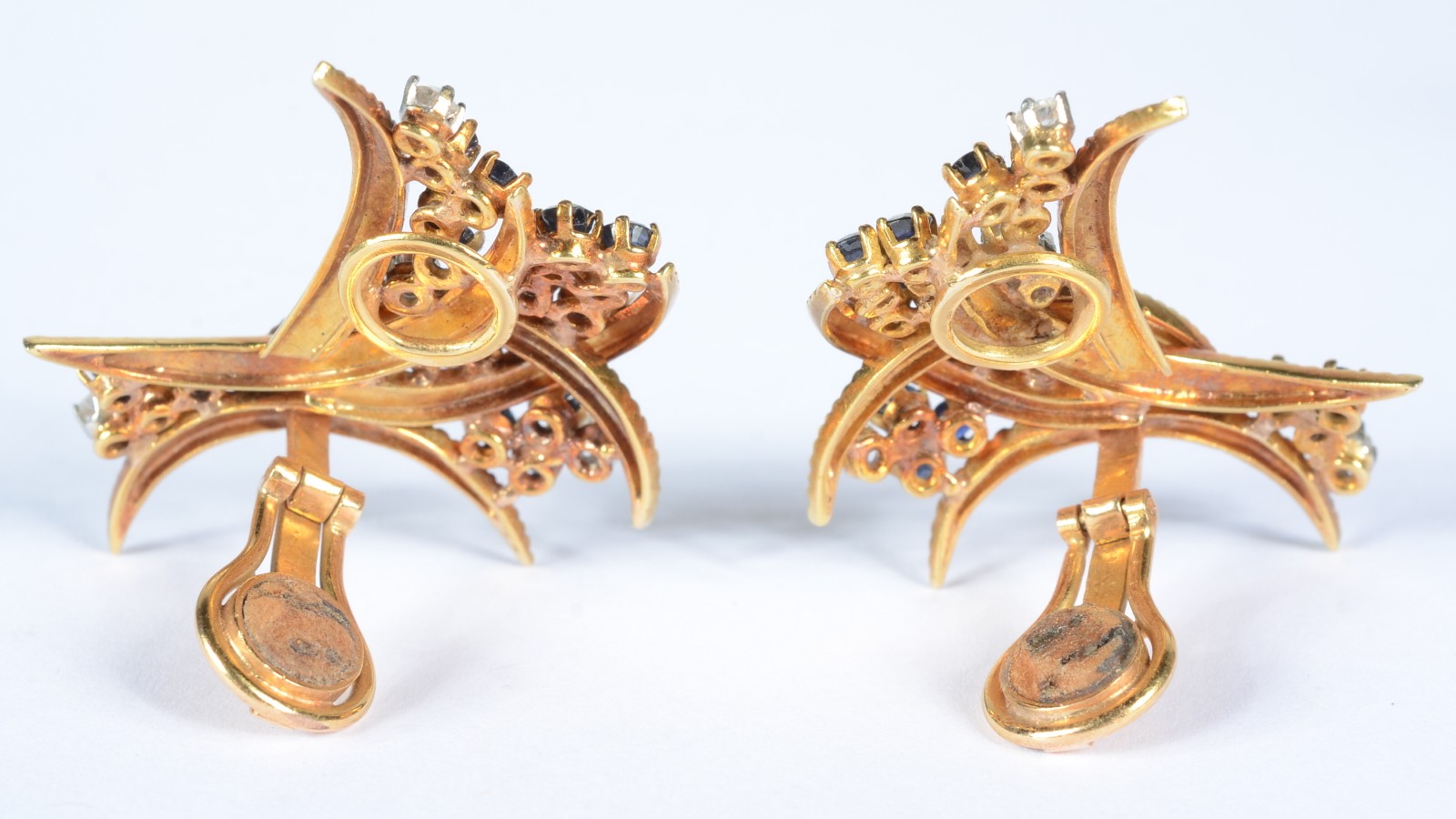 Conjunto de broche e par de brincos de ouro 18 k., contraste 750 mls... - foto 3 de 5
