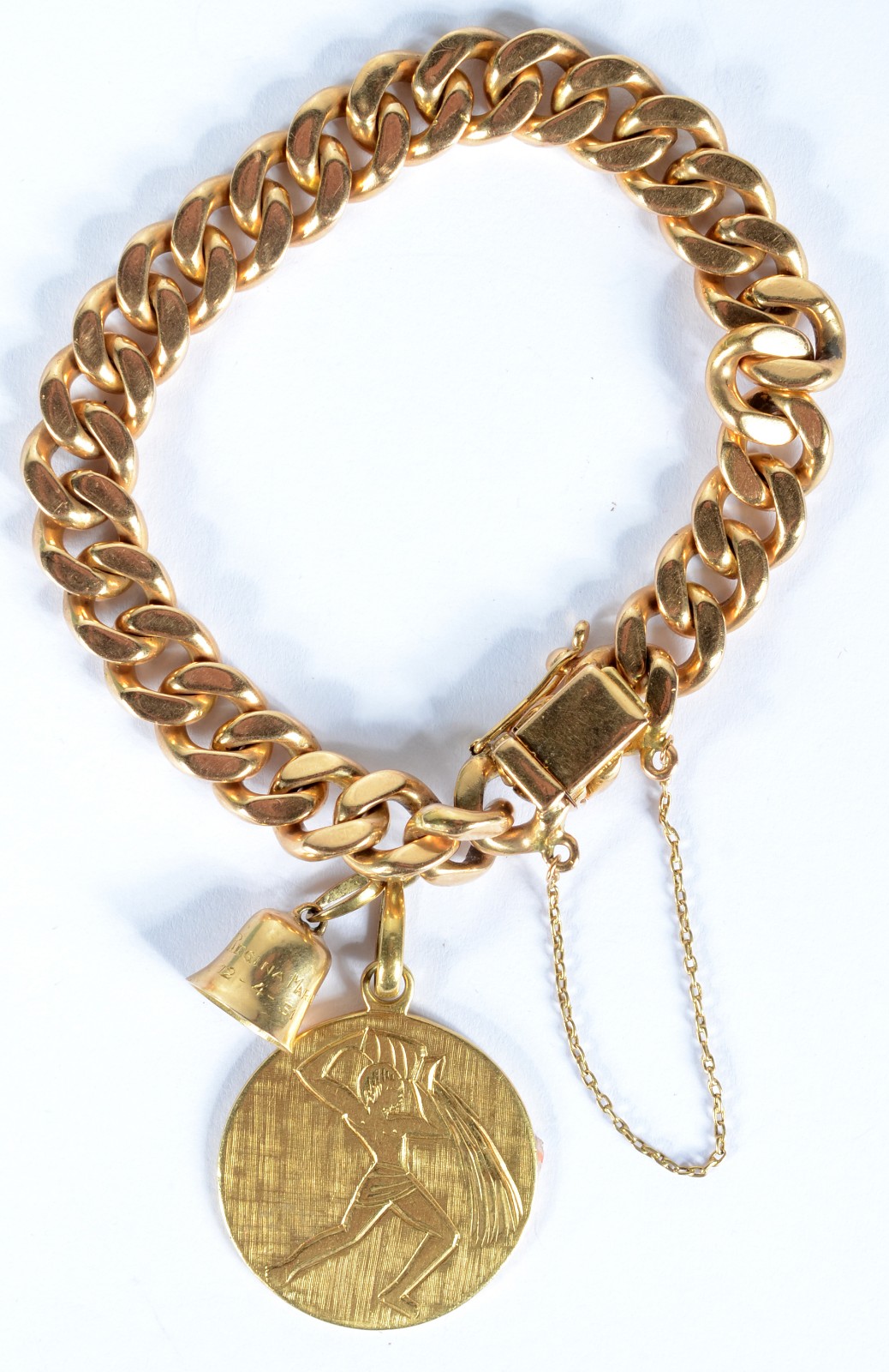 Pulseira de elos batidos de ouro 18 k. , com dois pendentes - medalha... - foto 1 de 7