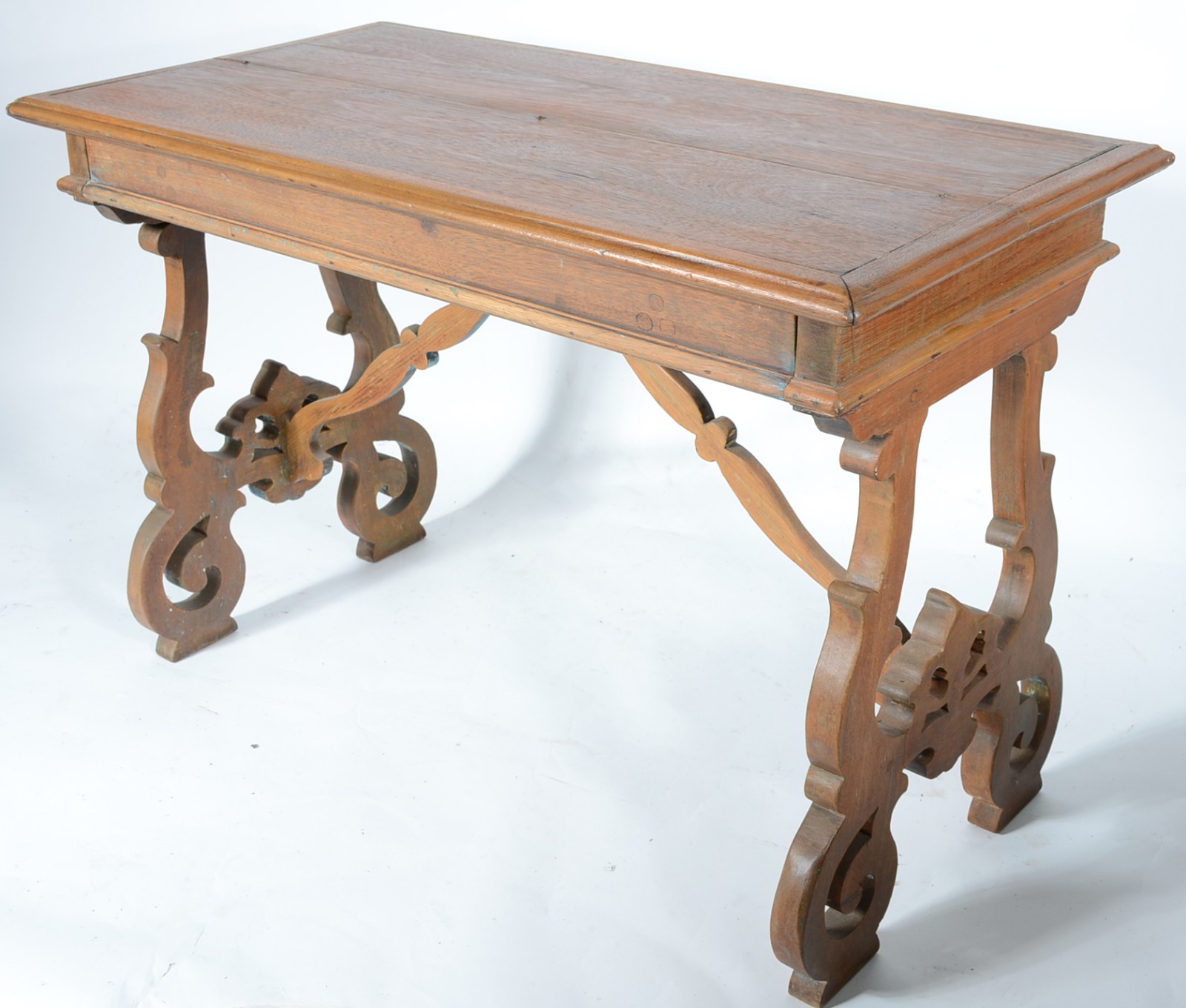 Mesa para escrita de madeira nobre, frente e meio tampo articulados... - foto 1 de 5