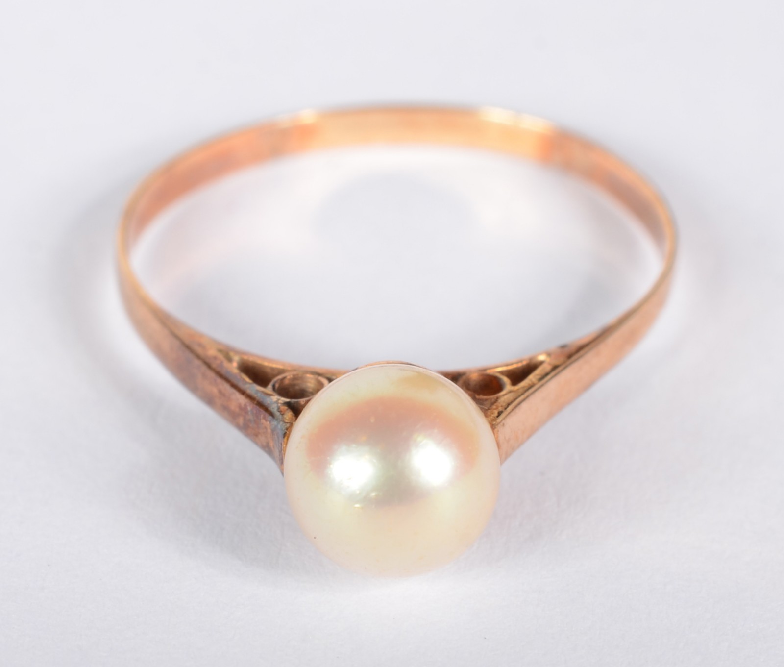 Anel de ouro 18 k.,com perola. Aro 15. (Por motivos de segurança a... - foto 1 de 4