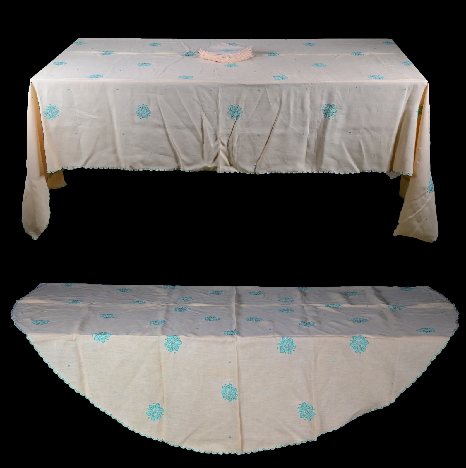 Duas toalhas de mesa de linho na cor amarela com bordados verdes... - foto 1 de 5