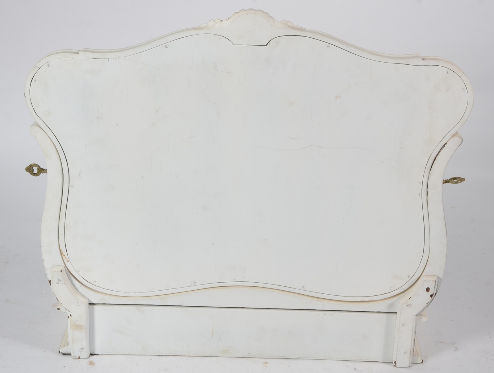 Penteadeira para cima de móvel de madeira pintada de branco com três... - foto 3 de 6