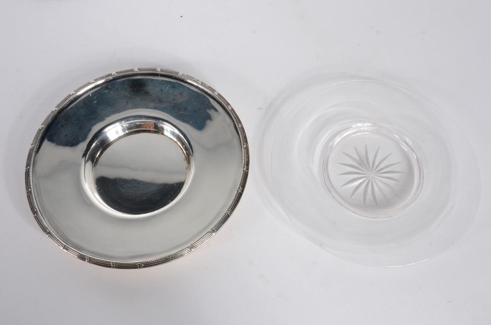 Conjunto com 12 pratinhos de metal prateado ingles Mappin & Webb com... - foto 7 de 7